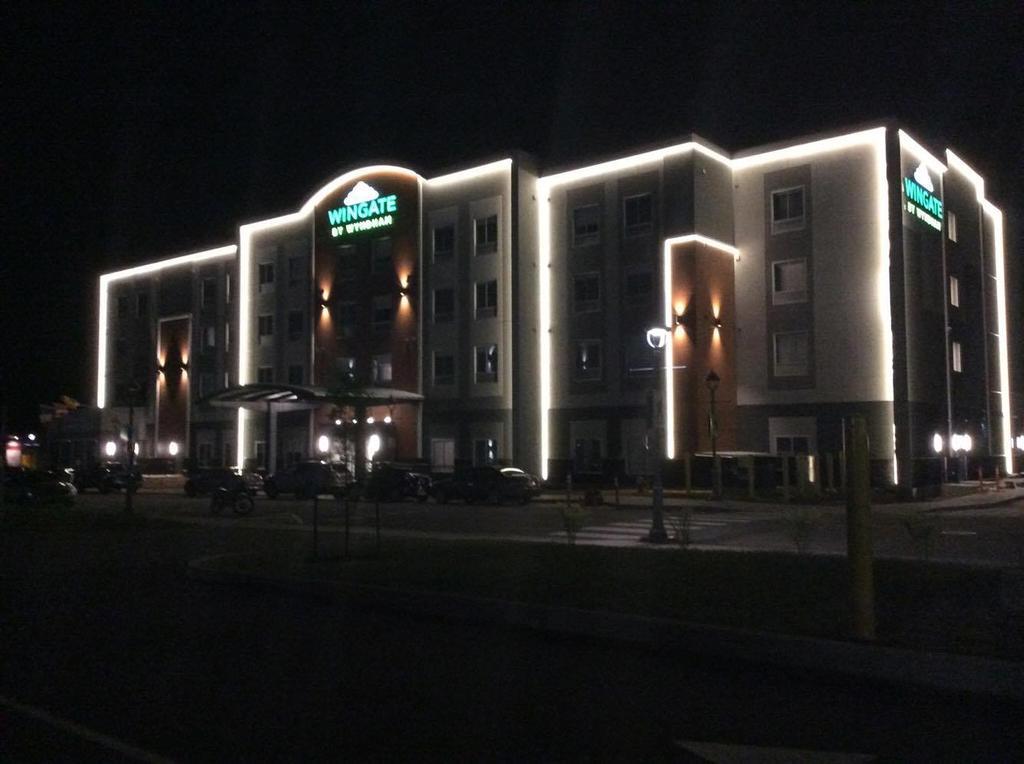 Wingate By Wyndham Dieppe Moncton Hotel Exterior photo